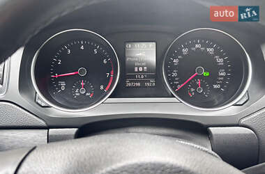 Седан Volkswagen Jetta 2012 в 