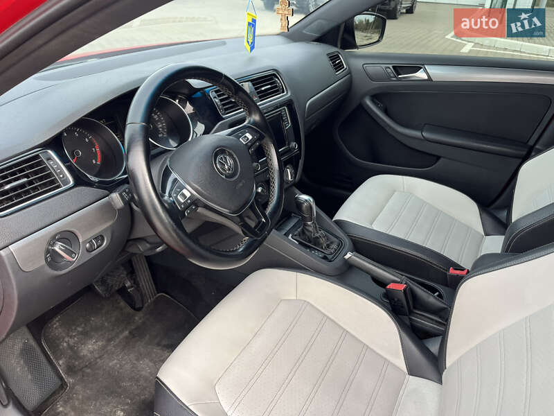 Седан Volkswagen Jetta 2016 в Киеве фото 10 Седан Volkswagen Jetta 2016 в Киеве
