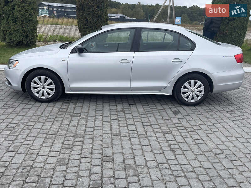 Седан Volkswagen Jetta 2013 в Львові фото 3 Седан Volkswagen Jetta 2013 в Львові