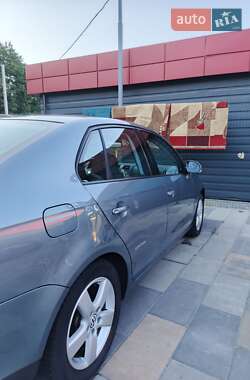 Седан Volkswagen Jetta 2008 в 