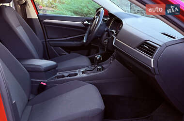 Седан Volkswagen Jetta 2020 в 