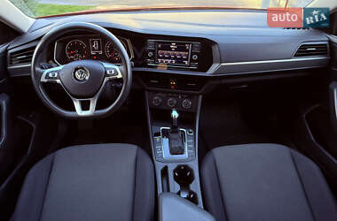 Седан Volkswagen Jetta 2020 в 
