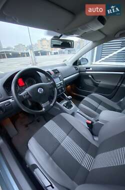 Седан Volkswagen Jetta 2008 в 