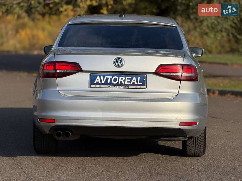 Седан Volkswagen Jetta 2015 в Кривом Роге