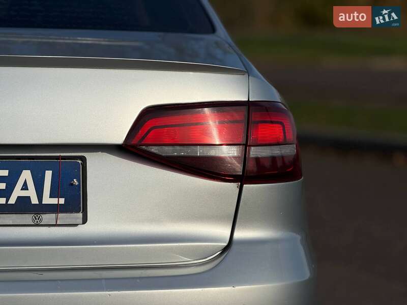 Седан Volkswagen Jetta 2015 в Кривом Роге