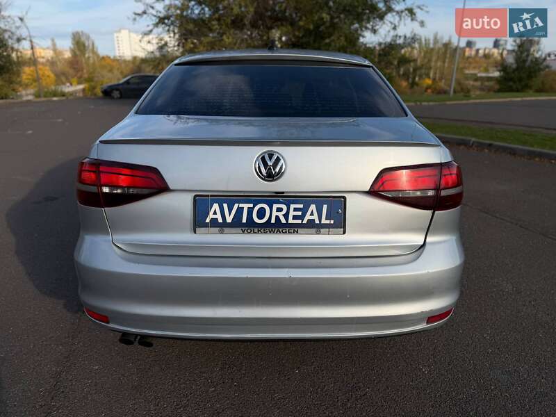 Седан Volkswagen Jetta 2015 в Кривом Роге