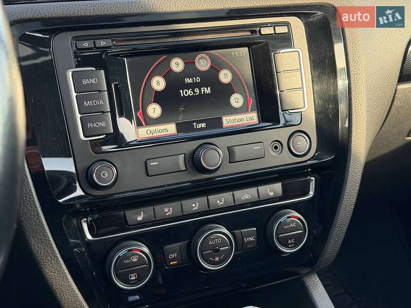 Седан Volkswagen Jetta 2015 в Кривом Роге