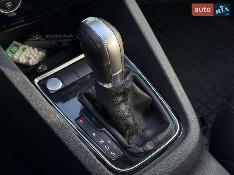 Седан Volkswagen Jetta 2015 в Кривом Роге