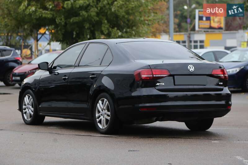 Седан Volkswagen Jetta 2017 в Киеве