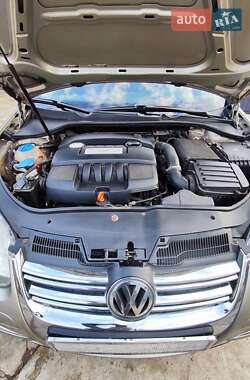 Седан Volkswagen Jetta 2008 в 