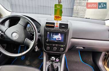 Седан Volkswagen Jetta 2008 в 
