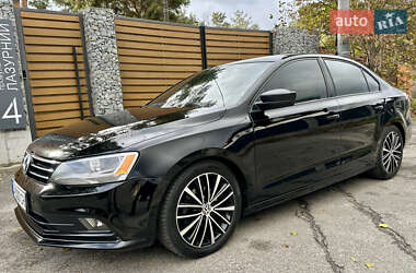 Седан Volkswagen Jetta 2015 в 