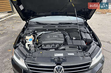 Седан Volkswagen Jetta 2015 в 