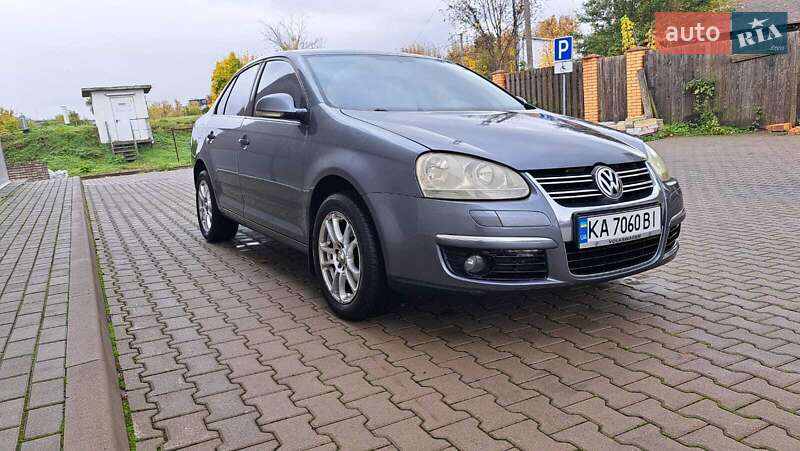 Седан Volkswagen Jetta 2006 в Вишневому фото 2 Седан Volkswagen Jetta 2006 в Вишневому