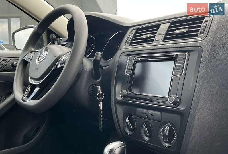 Седан Volkswagen Jetta 2016 в Львове фото 7 Седан Volkswagen Jetta 2016 в Львове