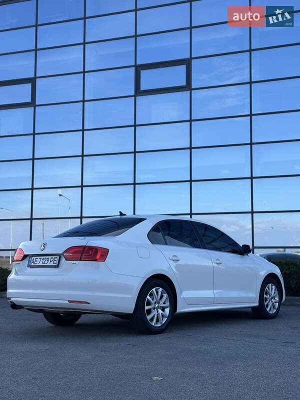 Седан Volkswagen Jetta 2013 в Дніпрі фото 5 Седан Volkswagen Jetta 2013 в Дніпрі
