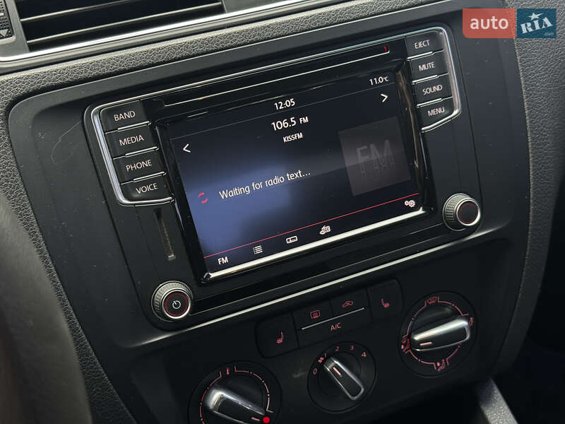 Седан Volkswagen Jetta 2016 в Києві