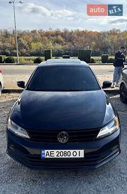 Седан Volkswagen Jetta 2016 в Дніпрі