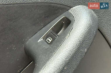 Седан Volkswagen Jetta 2012 в 
