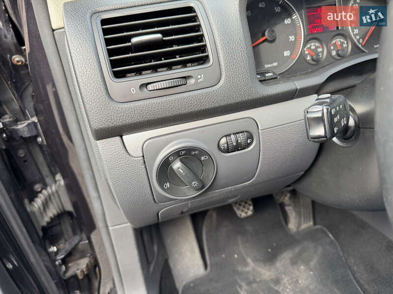 Седан Volkswagen Jetta 2008 в Запорожье фото 22 Седан Volkswagen Jetta 2008 в Запорожье