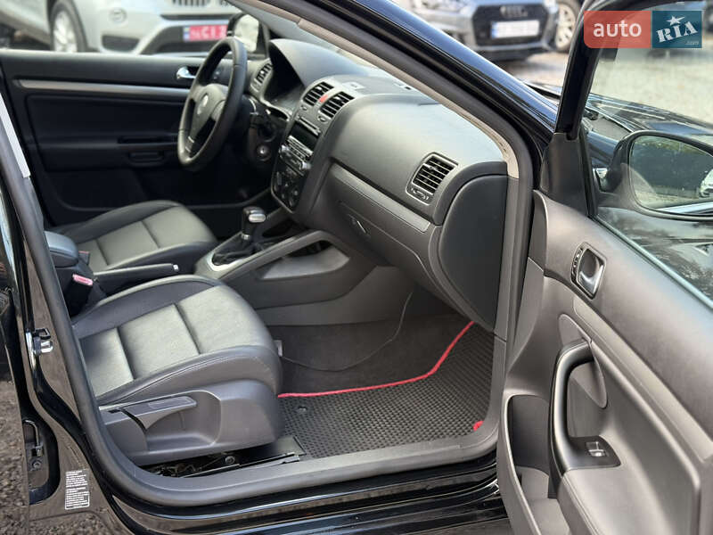 Седан Volkswagen Jetta 2006 в Новомосковске фото 20 Седан Volkswagen Jetta 2006 в Новомосковске