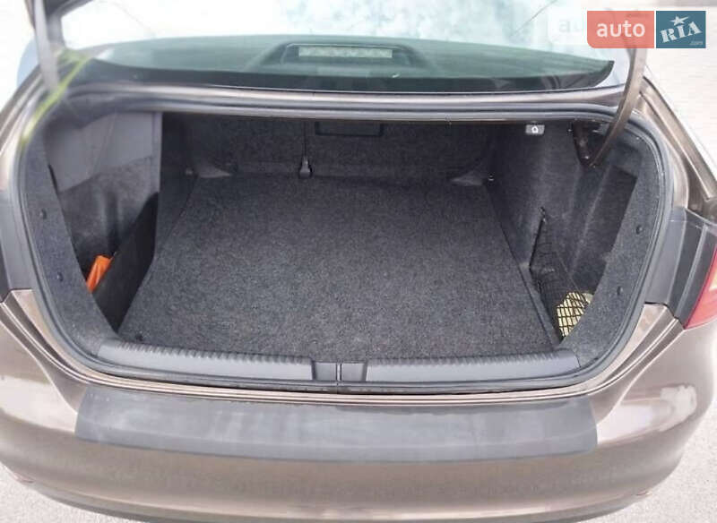 Седан Volkswagen Jetta 2011 в Дунаївцях фото 3 Седан Volkswagen Jetta 2011 в Дунаївцях