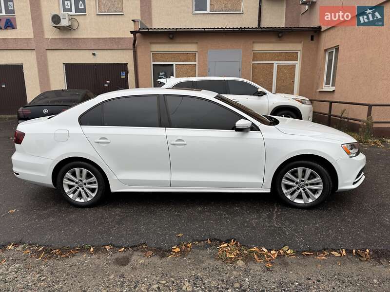 Седан Volkswagen Jetta 2016 в Харькове