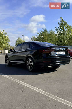 Седан Volkswagen Jetta 2018 в  фото 6 Седан Volkswagen Jetta 2018 в