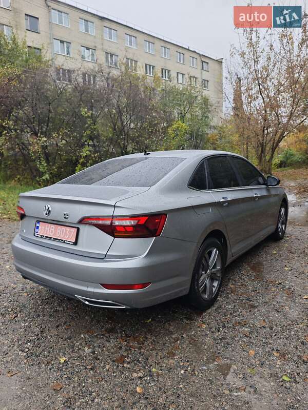 Седан Volkswagen Jetta 2019 в Ромнах фото 6 Седан Volkswagen Jetta 2019 в Ромнах