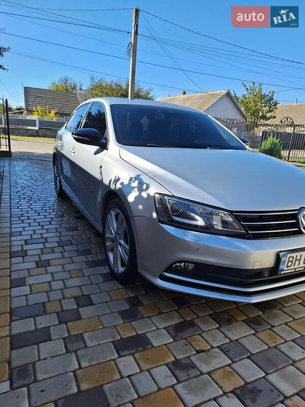 Седан Volkswagen Jetta 2015 в Ізмаїлі
