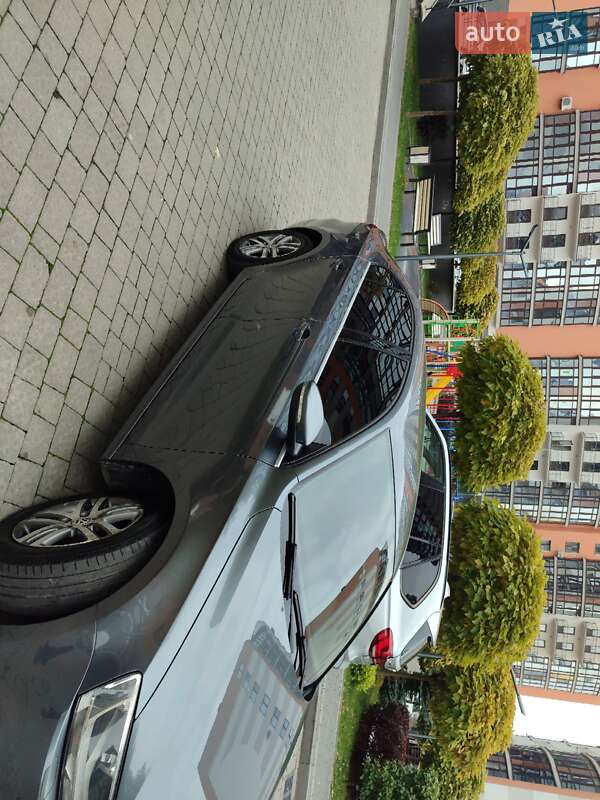 Седан Volkswagen Jetta 2012 в Ивано-Франковске