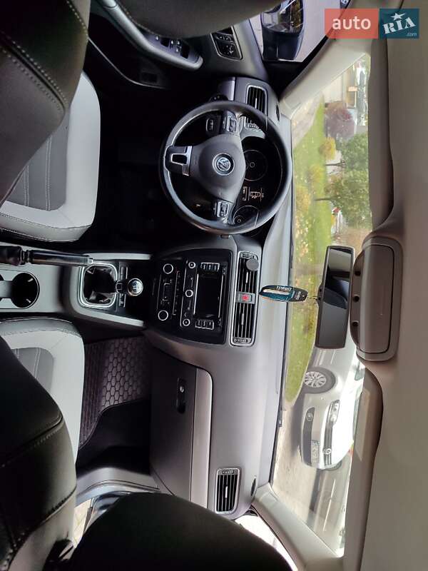 Седан Volkswagen Jetta 2012 в Ивано-Франковске