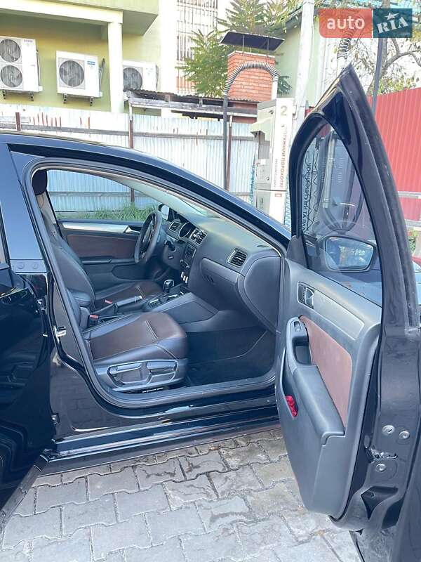 Седан Volkswagen Jetta 2016 в Львове фото 8 Седан Volkswagen Jetta 2016 в Львове