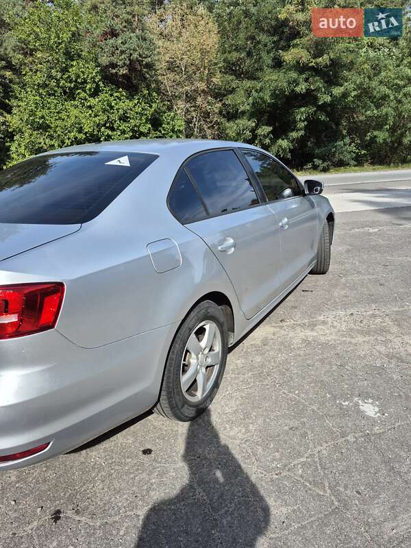 Седан Volkswagen Jetta 2015 в Кременчуге