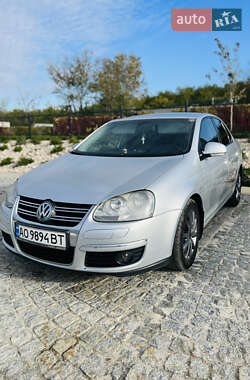 Седан Volkswagen Jetta 2010 в Мукачево