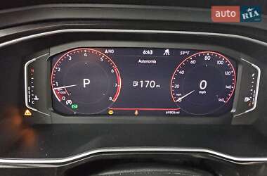 Седан Volkswagen Jetta 2021 в 