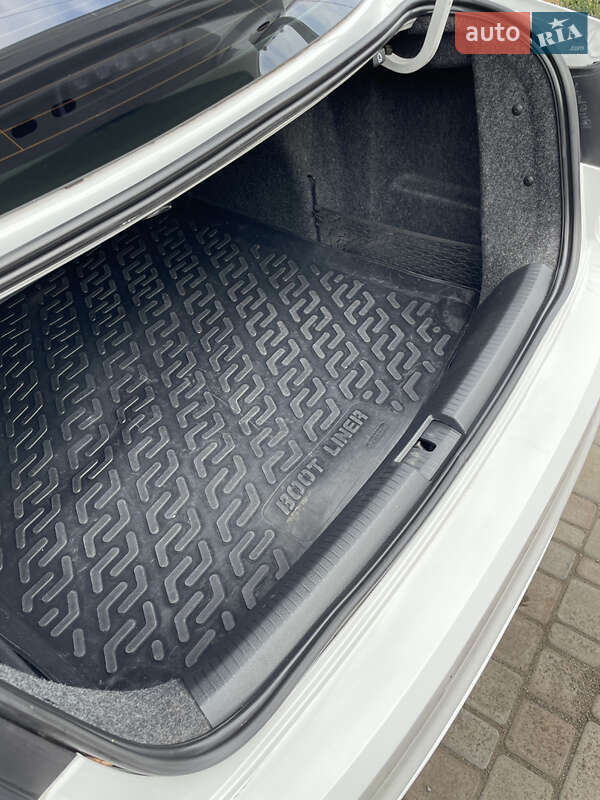 Седан Volkswagen Jetta 2016 в Магдалинівці фото 13 Седан Volkswagen Jetta 2016 в Магдалинівці