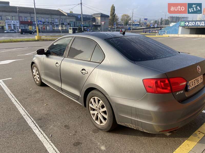 Седан Volkswagen Jetta 2012 в Києві