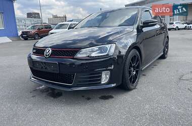 Седан Volkswagen Jetta 2015 в  фото 4 Седан Volkswagen Jetta 2015 в