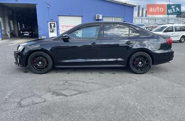 Седан Volkswagen Jetta 2015 в  фото 7 Седан Volkswagen Jetta 2015 в