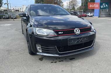 Седан Volkswagen Jetta 2015 в  фото 29 Седан Volkswagen Jetta 2015 в