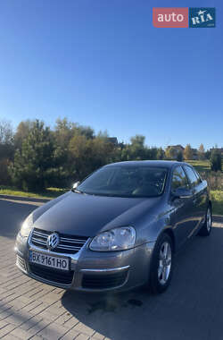 Седан Volkswagen Jetta 2005 в Хмельницком