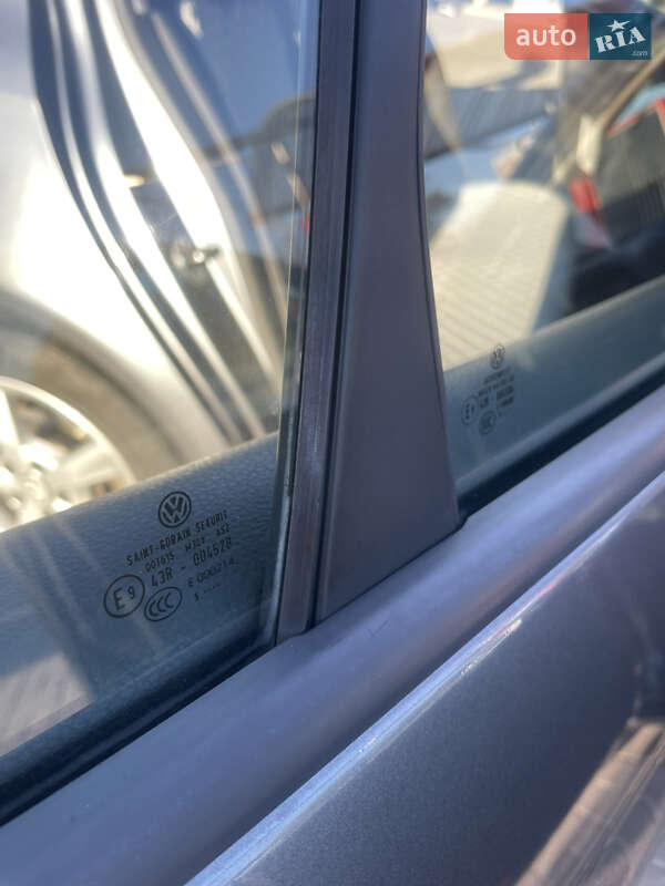 Седан Volkswagen Jetta 2005 в Хмельницькому фото 29 Седан Volkswagen Jetta 2005 в Хмельницькому