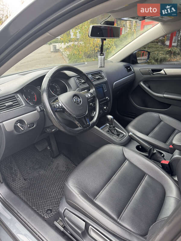 Седан Volkswagen Jetta 2016 в Дніпрі фото 4 Седан Volkswagen Jetta 2016 в Дніпрі