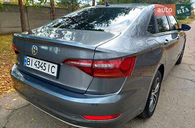 Седан Volkswagen Jetta 2018 в 