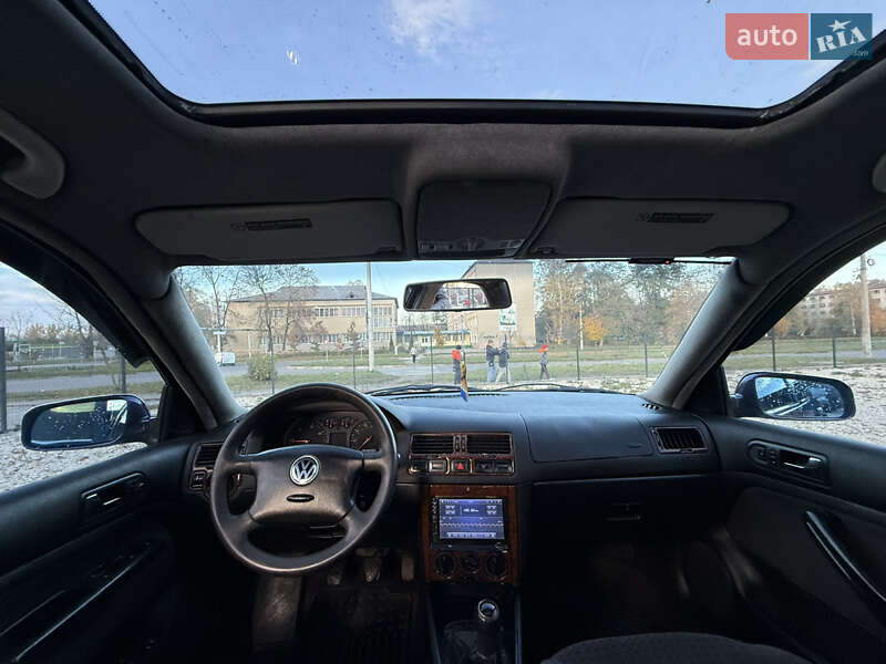 Седан Volkswagen Jetta 2001 в Калуші