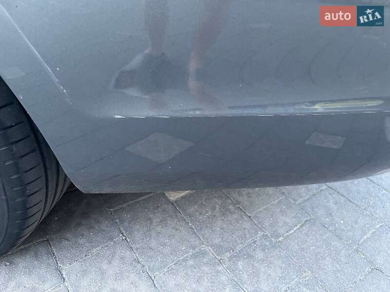 Седан Volkswagen Jetta 2012 в Ужгороде