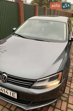 Седан Volkswagen Jetta 2012 в Иванковичах