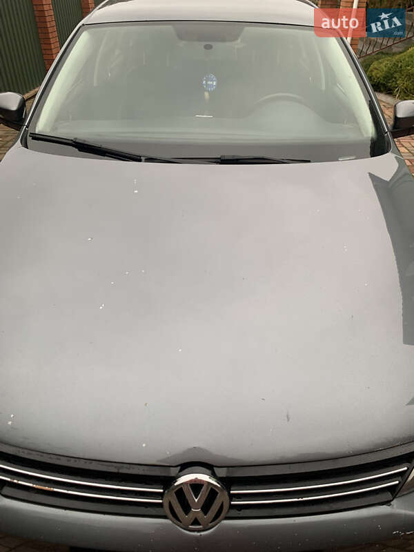 Седан Volkswagen Jetta 2012 в Иванковичах