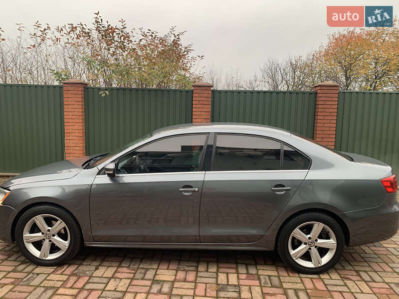 Седан Volkswagen Jetta 2012 в Иванковичах